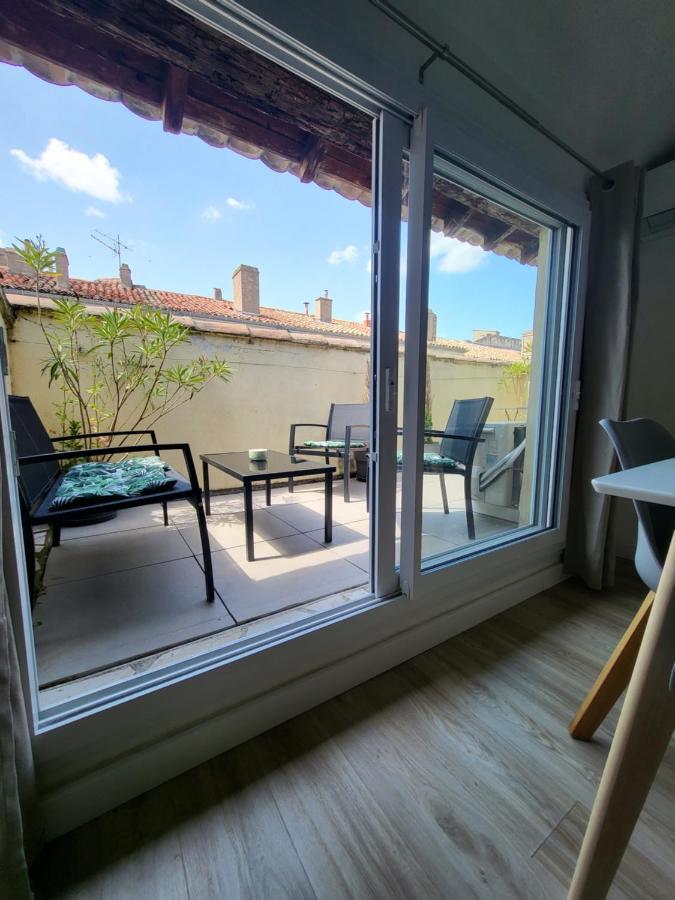 La Dolce Vita Nimoise Terrasse 100 M Des Arenes Nimes Exterior foto